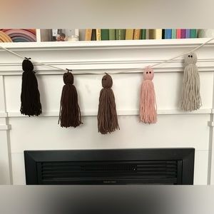yarn Ghost Garland - Halloween.
